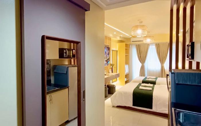 Crib2Go (Lupita Suite) with City Street View