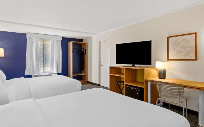 Spark by Hilton Daleville Roanoke North