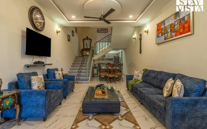 StayVista at Pinecrest Manor