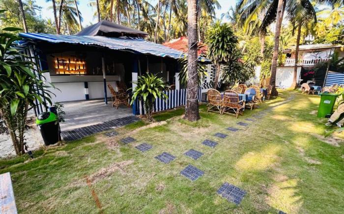 Garden Aroma Palolem, Beachside Hostel & Cafe Bar