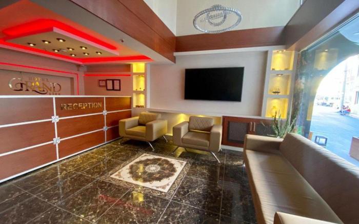 grand life hotel