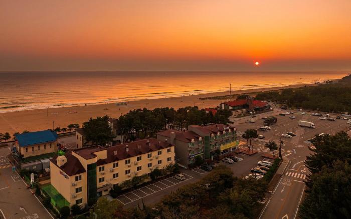 Mangsang Dluwa Hotel