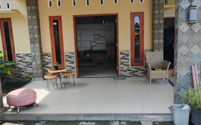 Tepi Sawah Guesthouse
