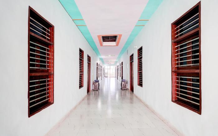 Hotel O Royal Residency