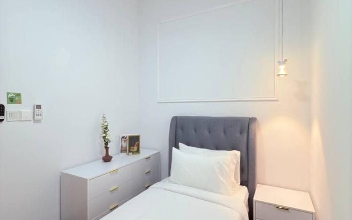 City Escape Seaview 3BR unit at R&F Seine Region