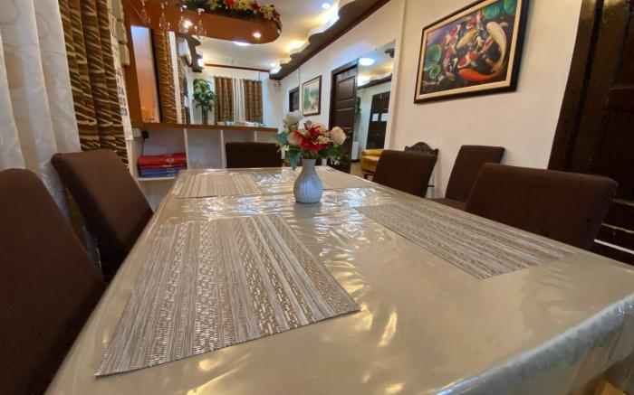 Balay ni Bonsai Apartment, spacious home. 