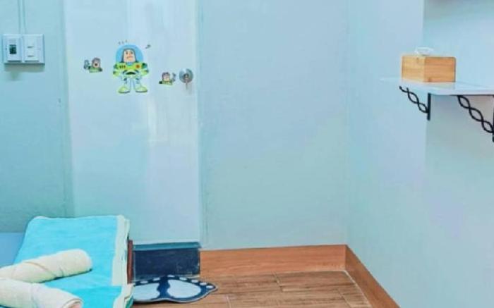 Jae Phraw Nong Pee Jang (Room Toy)