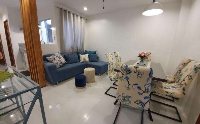 Modern Suite Above Cafe - 4 - Nato’s Residences