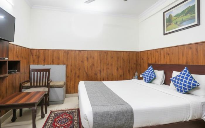 Shri Sai Guest House -Opp Azadpur Main Mandi