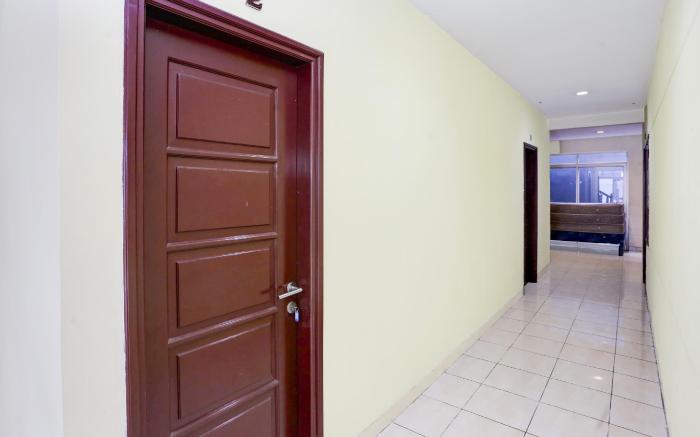 Hotel O Tangerang Near Supermall Karawaci  Formerly Bromo 18