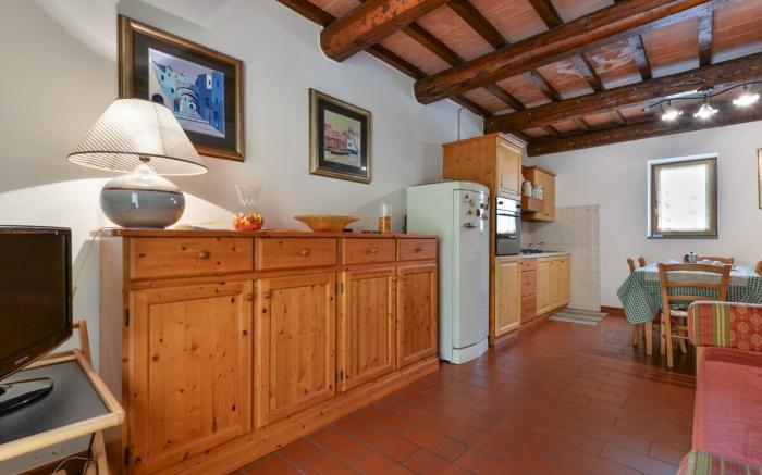 Monte Amiata e Val d'Orcia free parking and pool