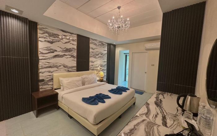 Kohchang Cabana Big Hotel with swiming pool