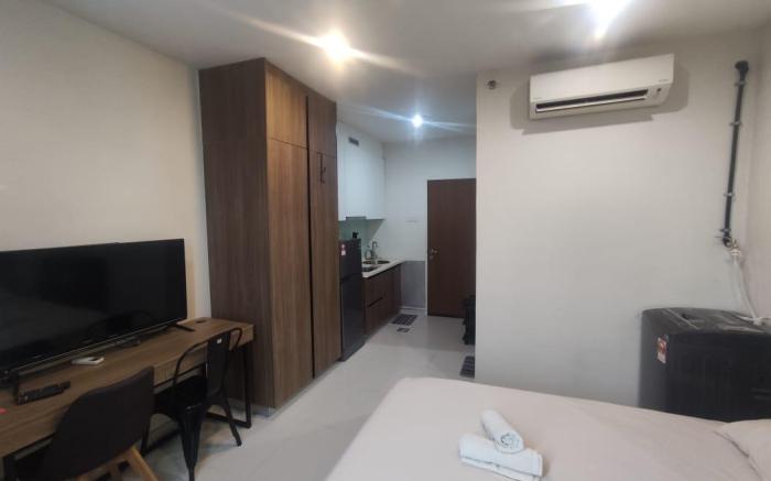 Romantic Studio with Washing Machine
