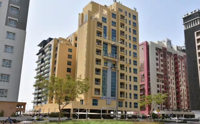 Couple Partition Room in Tecom Near Metro