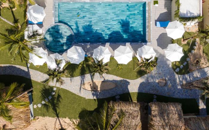 Coco Cottage Beachfront Resort