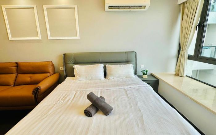 Seaview Luxury bedroom by XinAn
