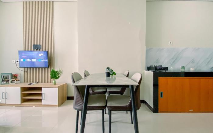 Brand New and Homey 2BR Nifarro Park By Travelio
