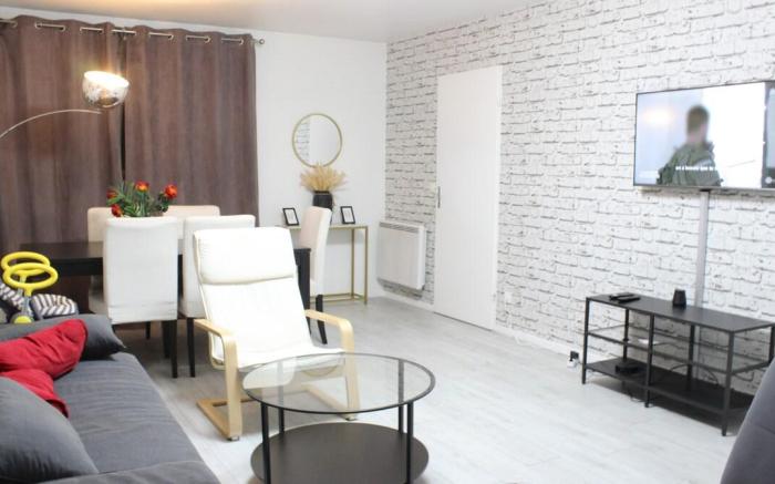Apartment-Proche RER- 2 bedrooms & 4 double beds