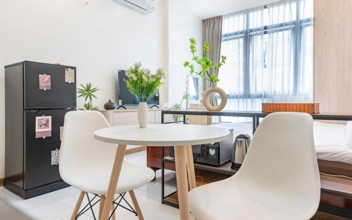 Spacious 1BR Studio Private, Sleek & Cozy Escape