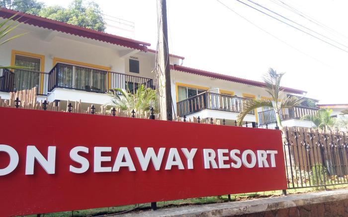 Acron Seaway Resort