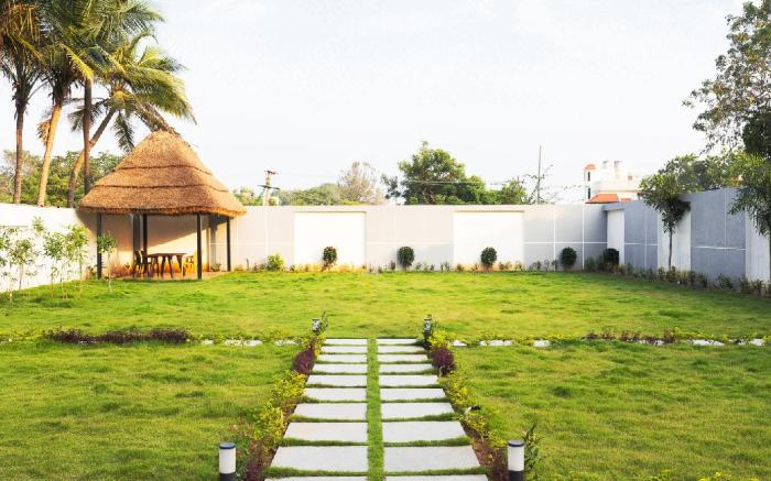 The Serene Shores - Luxury Private Villa