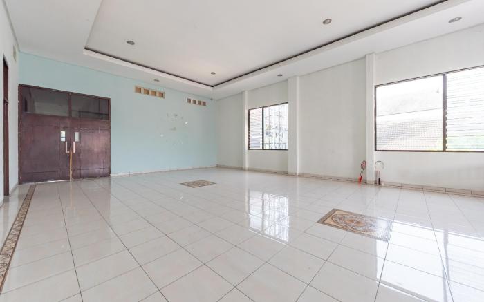Urbanview Syariah Wisma Husada Kalibanteng