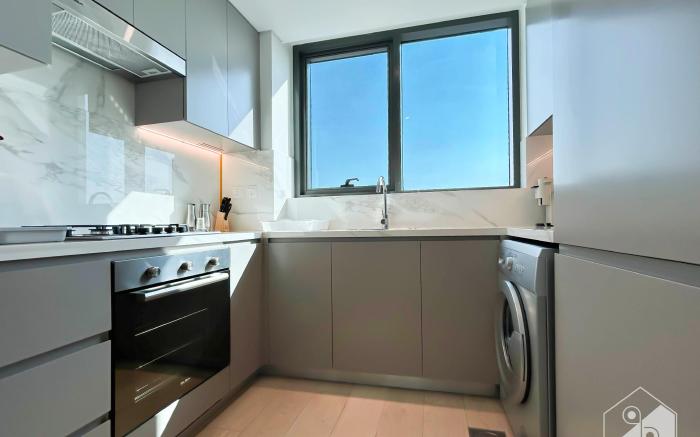 Luxury 1B with Balcony & partial Burj Khalifa view