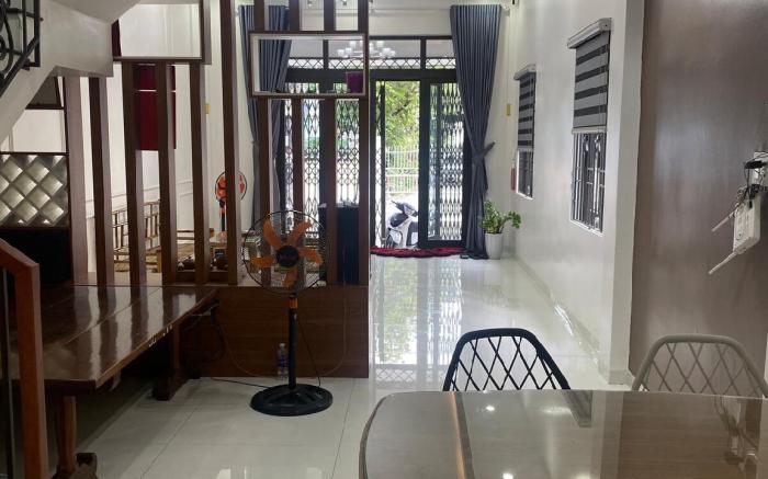 Em Home 3 Bedrooms
