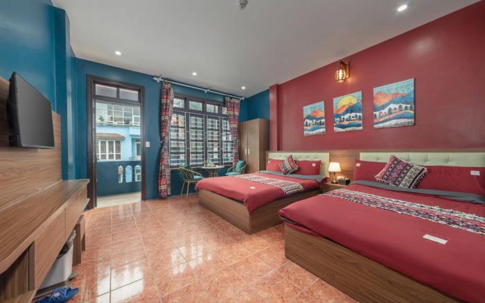 Private Family room with balcony and City View