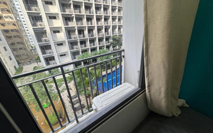 Shore 2 Residences MOA by Prime Stay