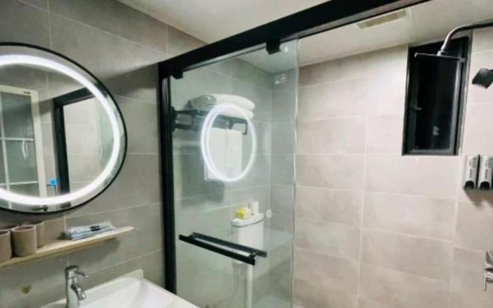 Wu Chao - Linjiang, Luxury Large Flat with River View, Four Rooms and Four Beds