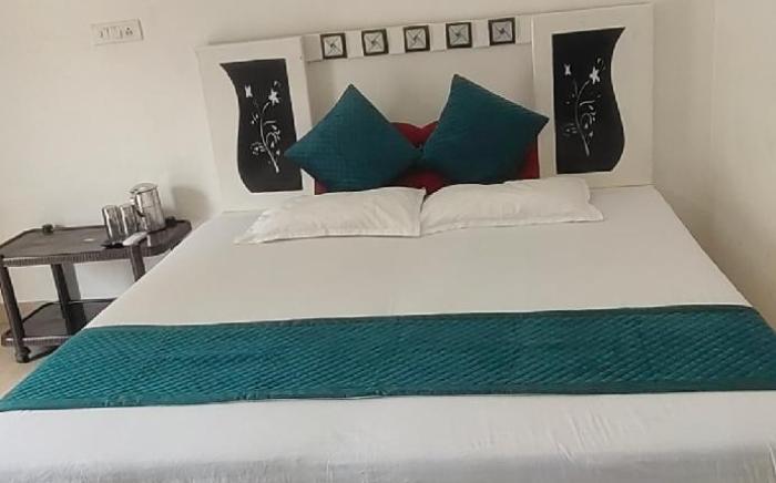 Mero vrindavan homestay Omaxe Enternity 
