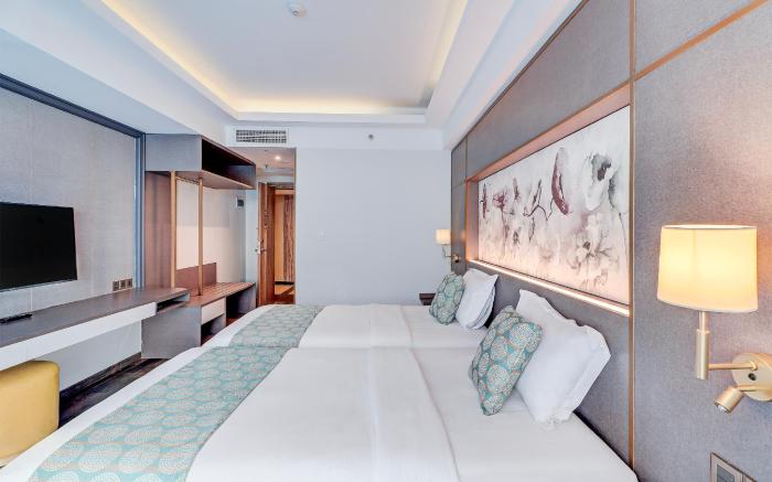 Sunday Hotel Arshika Sunset Road