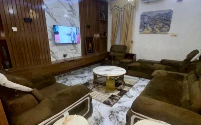 Your Elegant Home In Isolo- Your cosy experience !