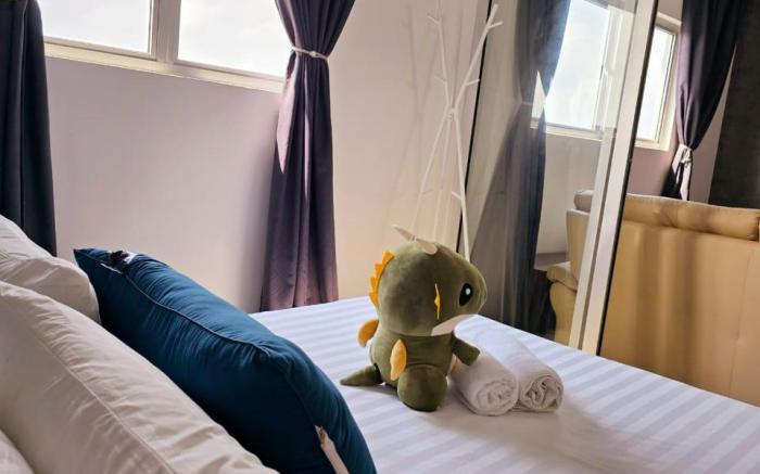 Near KLIA with atari game@Alanis Sepang 1R1B 1P