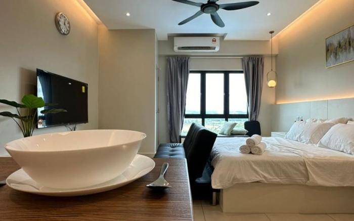 University Cyberjaya Studio 4 Pax