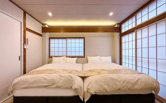 Unique Modern & Japanese Style 2BR Apartment for 8