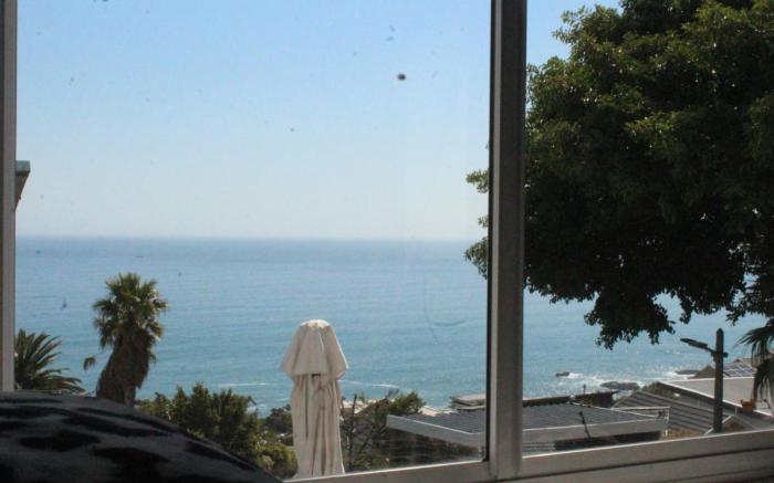 Apartment with sea view