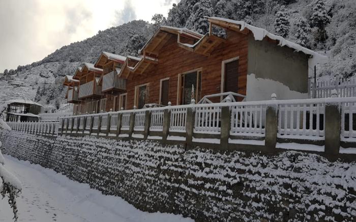 Rooftop Cottages & Restaurant, Pangot