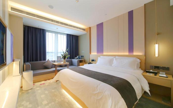 Lavande Hotel Cultural Square and Rulin Road of Wuyuan