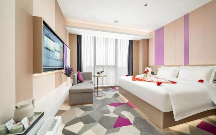 Lavande Hotel Shangrao Youbang Square