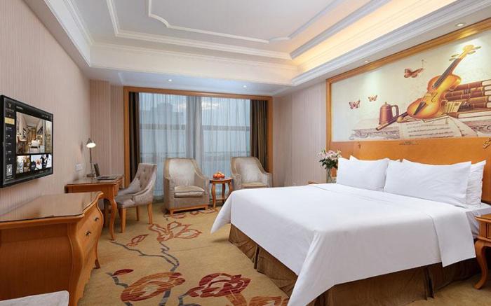 Vienna International Hotel JiuJiang shili ancient street