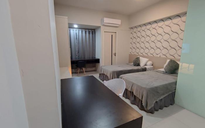 The Square - King Suite  Apartemen Service NetFlix