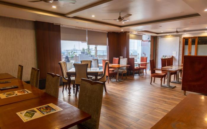 Platinum Palace Near Medanta