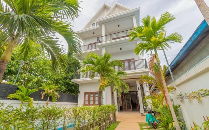 LION KING BOUTIQUE HOTEL