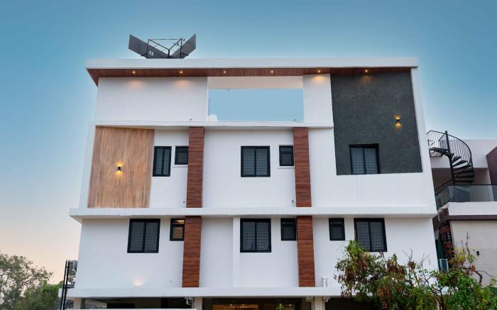 The Paradise International Hotel
