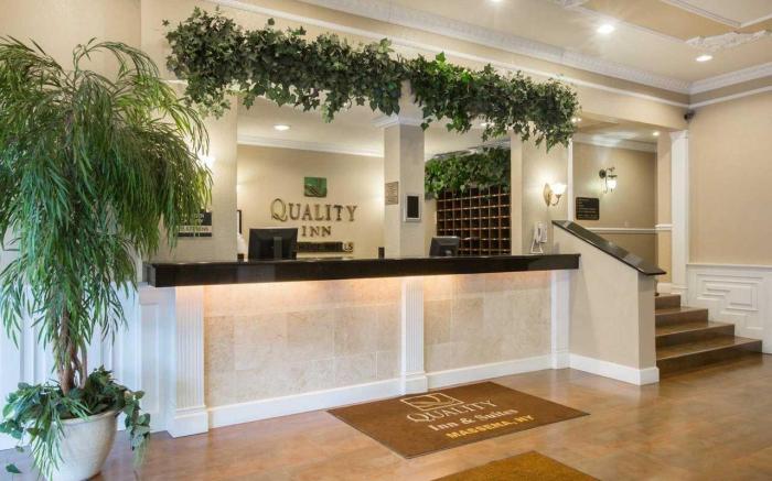 St. Lawrence Hotel