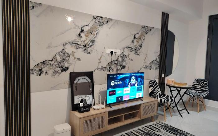 HyzEN StUdio, Safari Room @Sutera Bay, Sadong Jaya