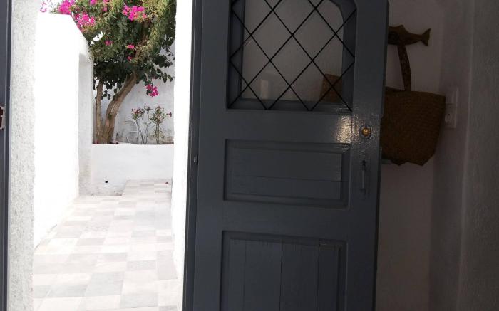Charming 1705 Castle House in Pirgos Kallistis, Greece