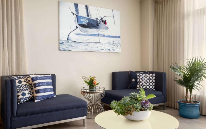Wyndham Newport Hotel